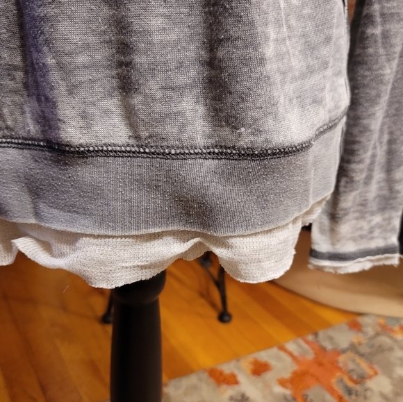 Comfy long Sleeve double layer look Top - Picture 8 of 11